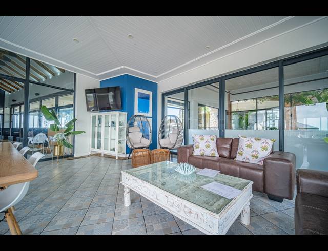 3 BEDROOM APARTMENT TO LET IN BALLITO CENTRAL